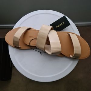 7 1/2 Forever21 Faux Leather Sandals